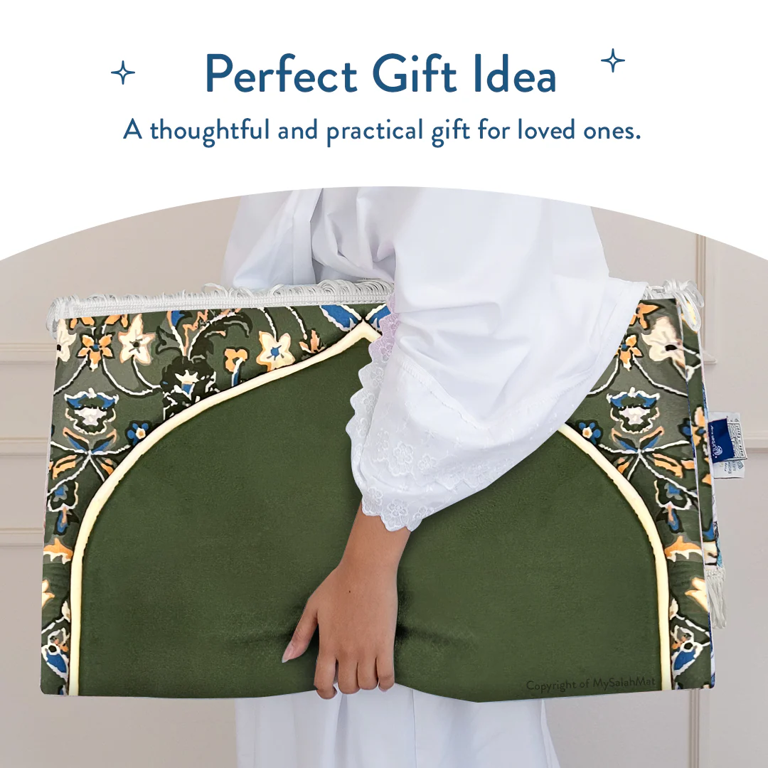 Adult Padded Prayer Mat with Madinah Elegance Design  - Urban Rugs® - Image 3