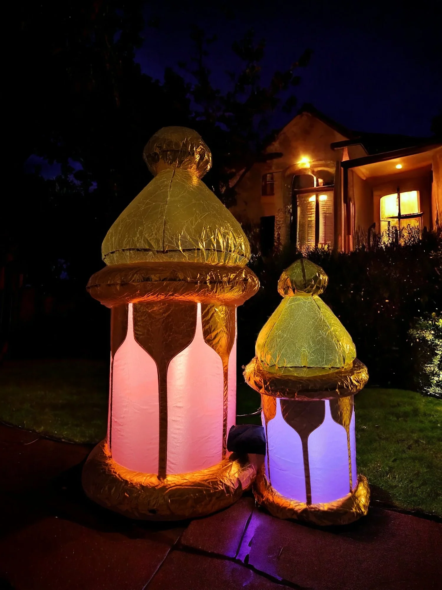 Oversized Festive Lanterns (Pink/ Purple) Inflatable - Image 6