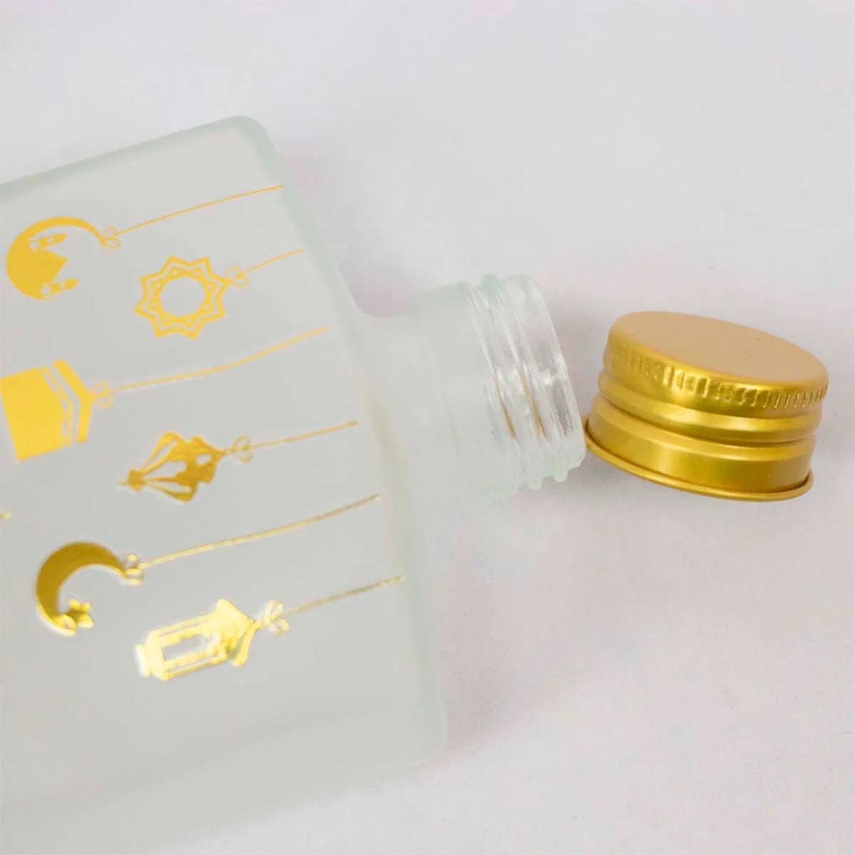 Ramadan White and Gold Mubarak Zam Zam Bottle - Image 3